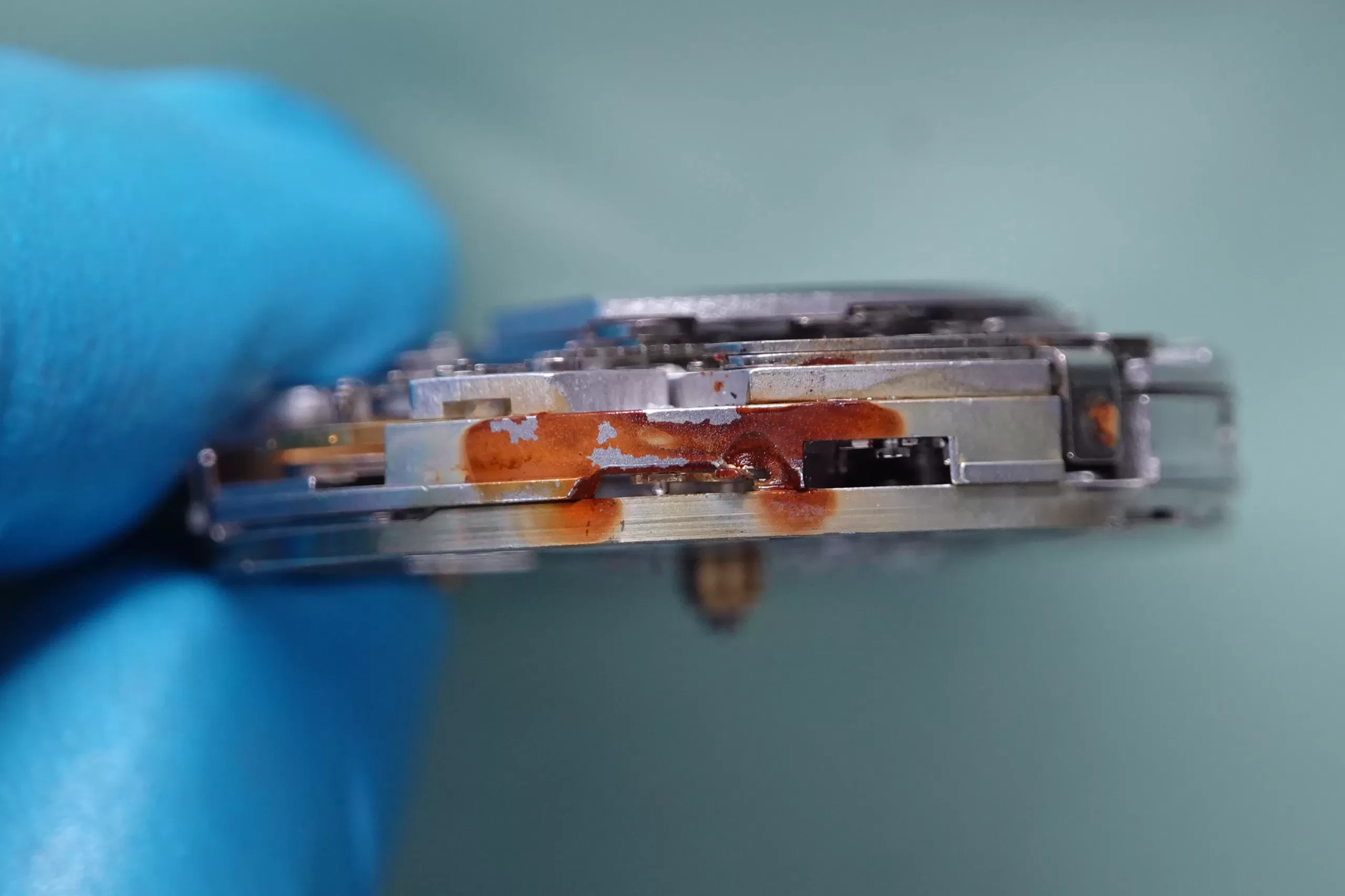 ムーブメントのサビ